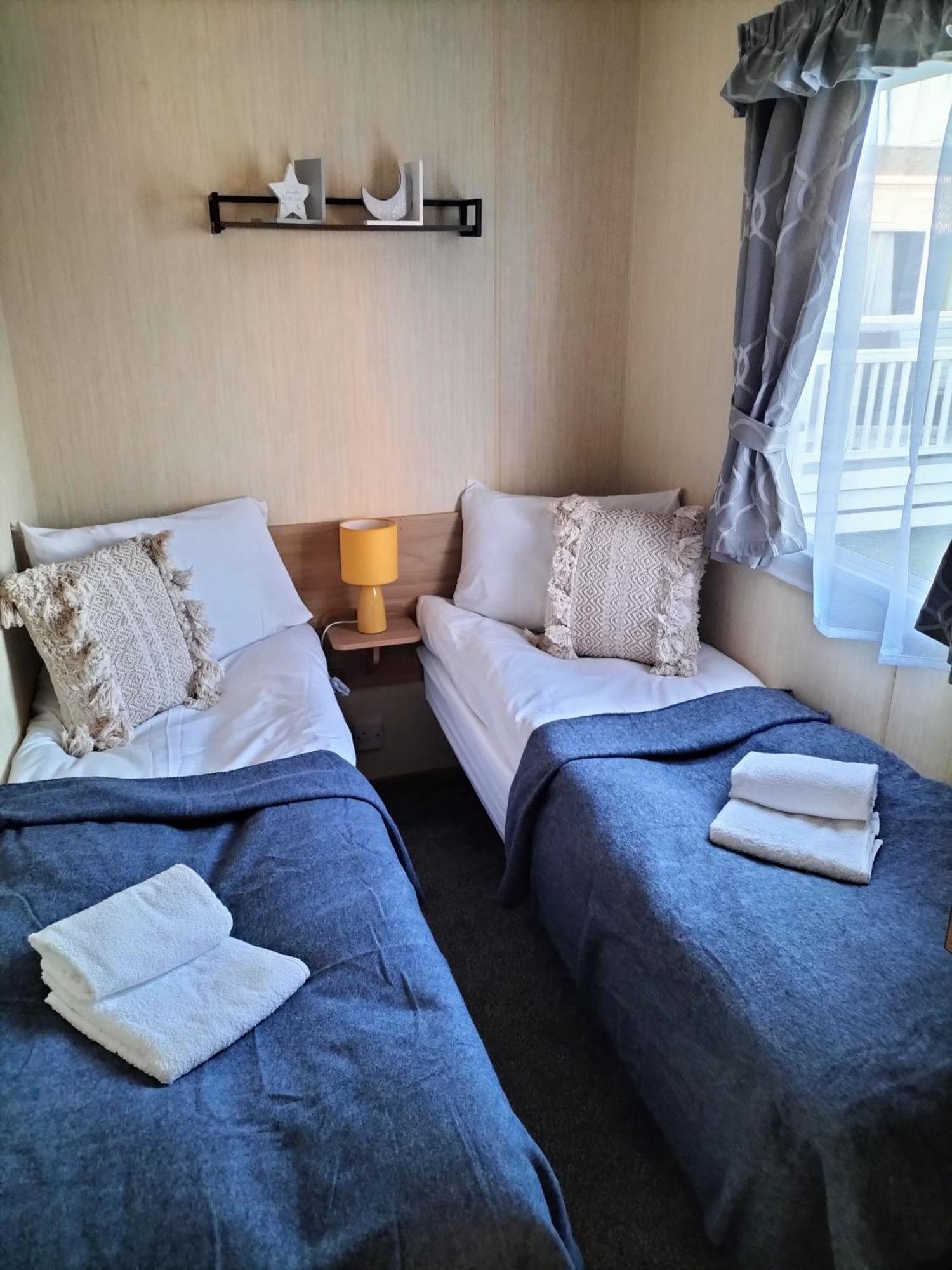 3 Bedroom Caravan, Edi Rita, Robin Hood, Pet Friendly Meliden Exterior foto